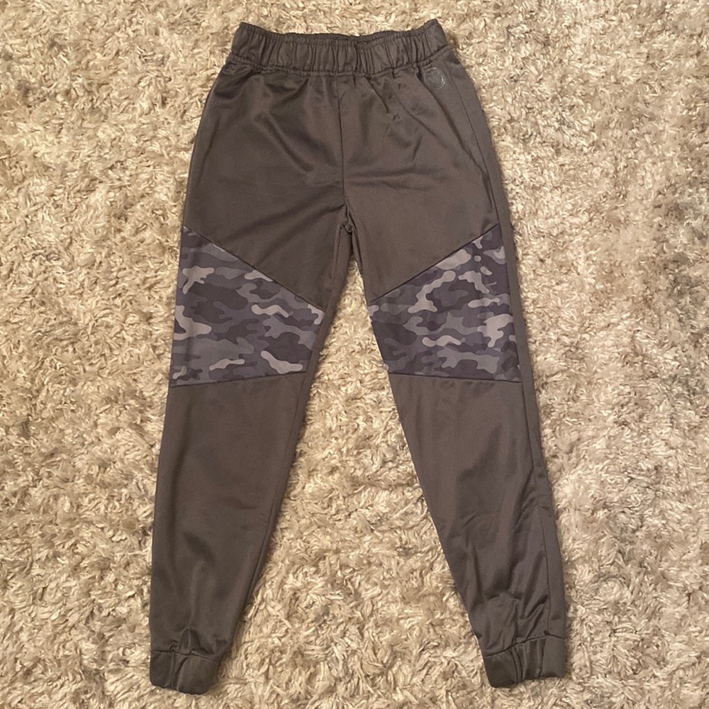 Gray with Gray Camo elastic waist pants Boys Size M (10/12)